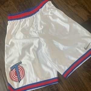 Space Jam Looney Tunes Youth XL shorts